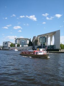 travelxsite berlin walking tour government quarter spree
