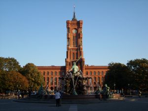 travelxsite berlin fuehrung bustour rotes rathaus