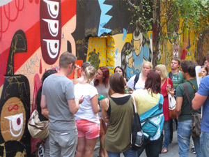 travelxsite berlin klassenfahrt alternatives berlin graffiti